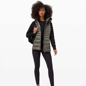 NWOT lululemon Brave the Cold Vest Grey Sage size 6